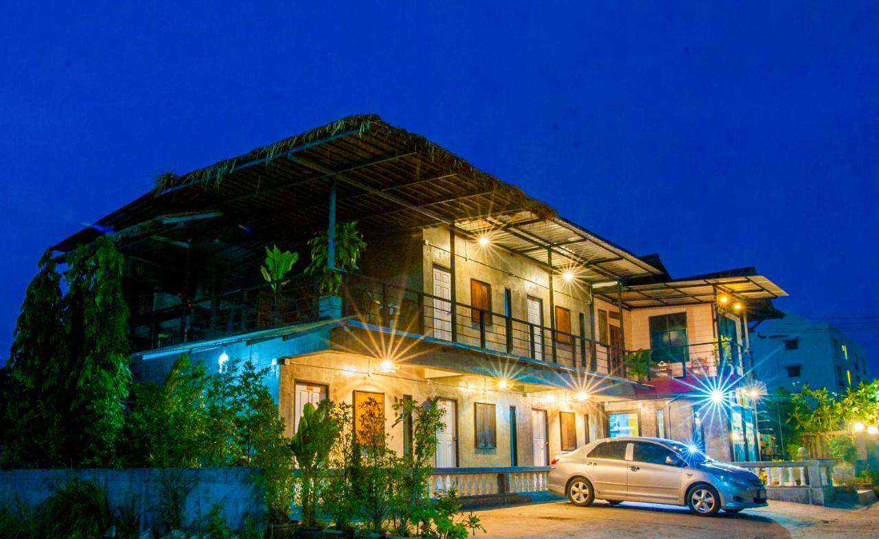 Baantung Homestay Mukdahan Bagian luar foto